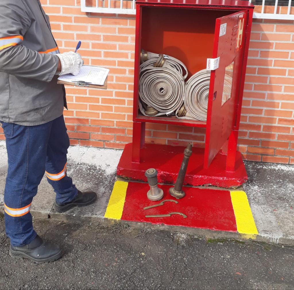 inspeção de extintores e hidrantes